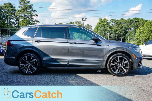 Used 2022 Volkswagen Tiguan SEL R-Line AWD/4WD image 9