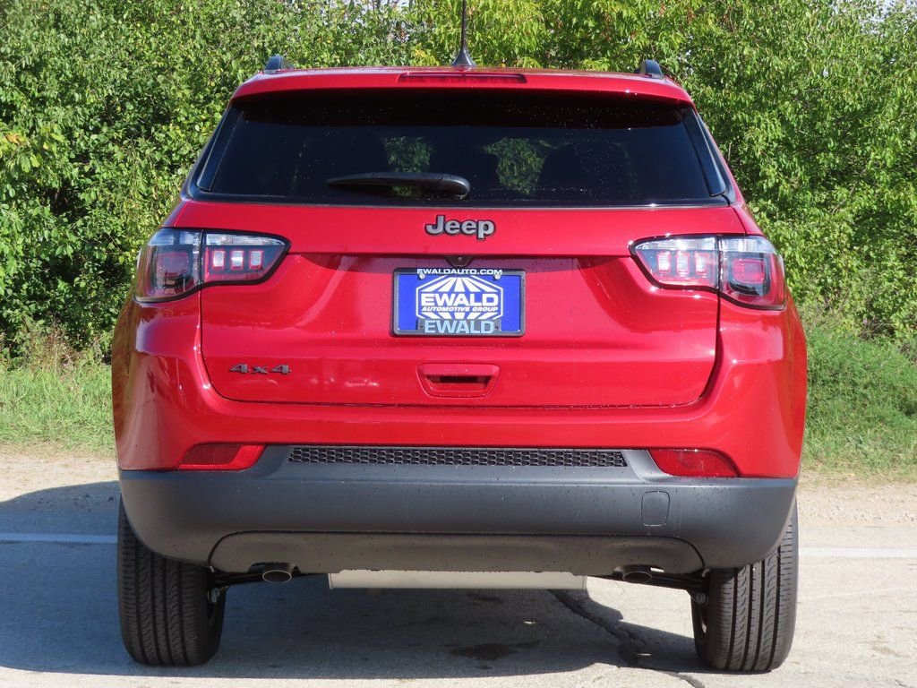 New 2026 Jeep Compass Latitude w/ Quick Order Package 29K AWD/4WD image 17