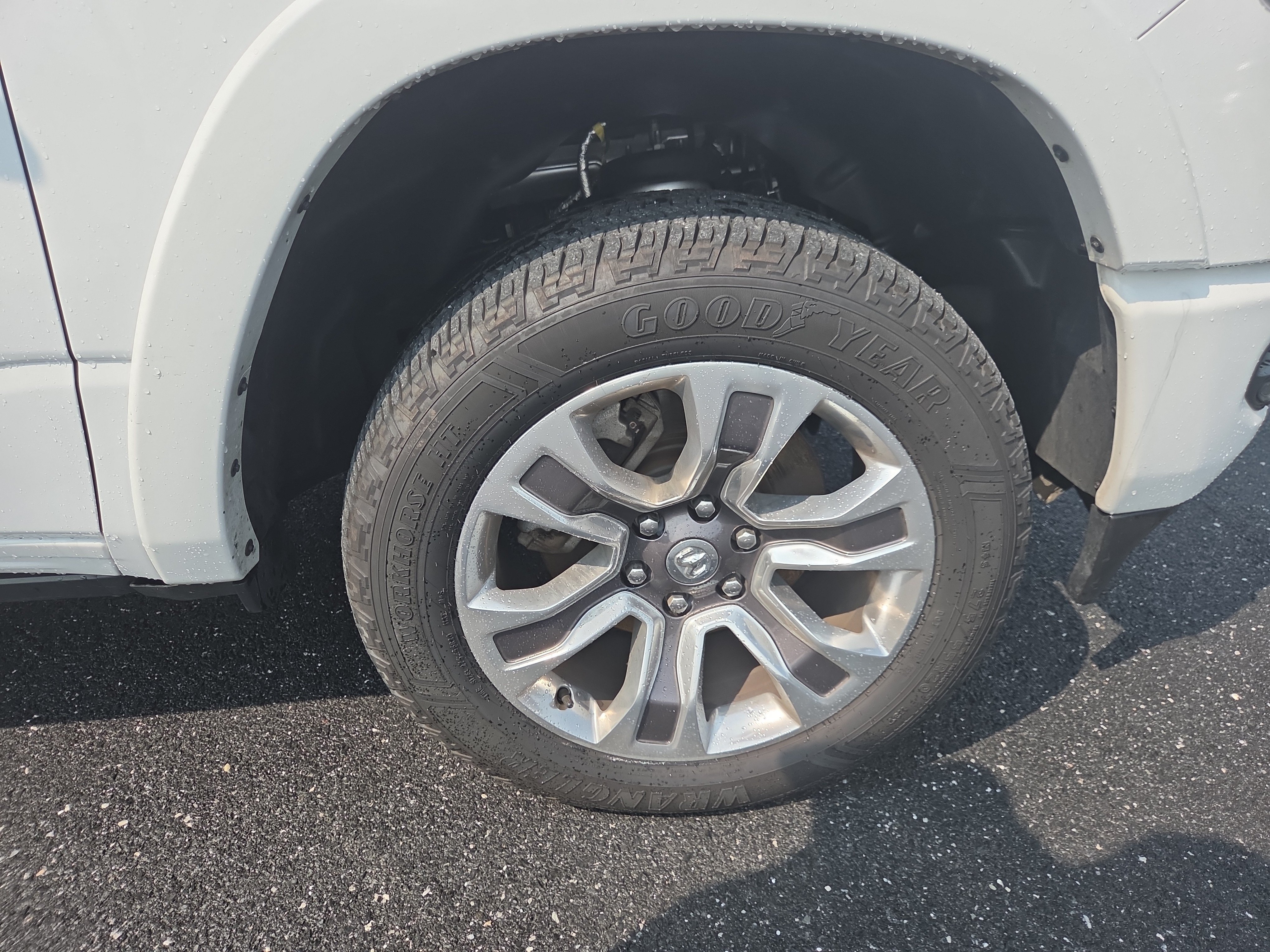 Used 2023 RAM 1500 Limited w/ Body Color Bumper Group AWD/4WD image 29