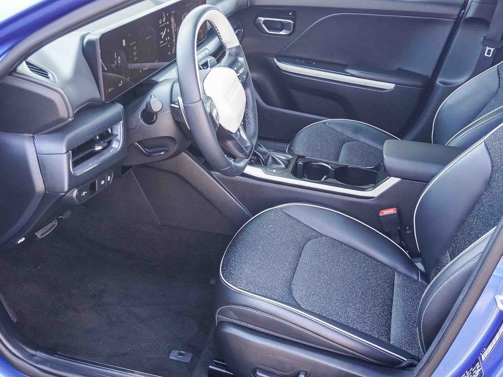 Certified 2025 Kia K4 GT-Line image 18