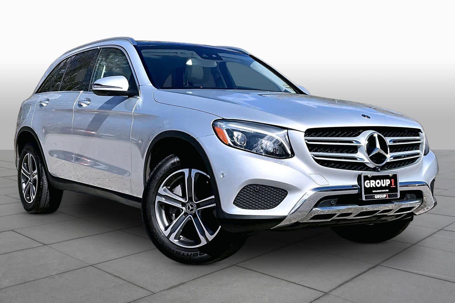 Used 2019 Mercedes-Benz GLC 300 4MATIC image 3