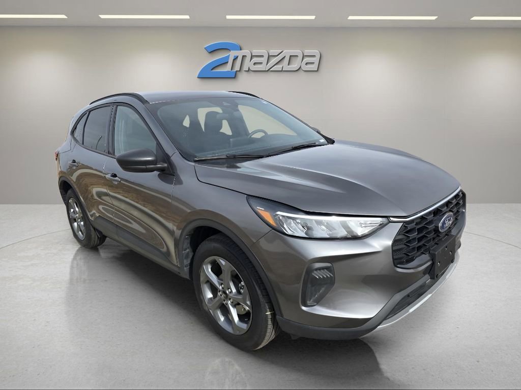 Used 2025 Ford Escape ST-Line image 7