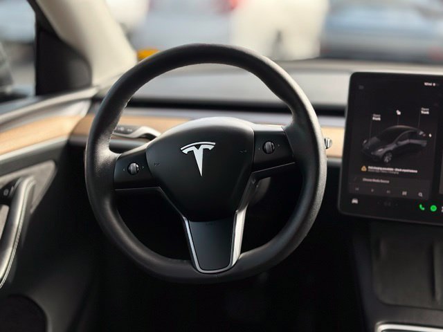 Used 2023 Tesla Model Y Long Range AWD/4WD image 17