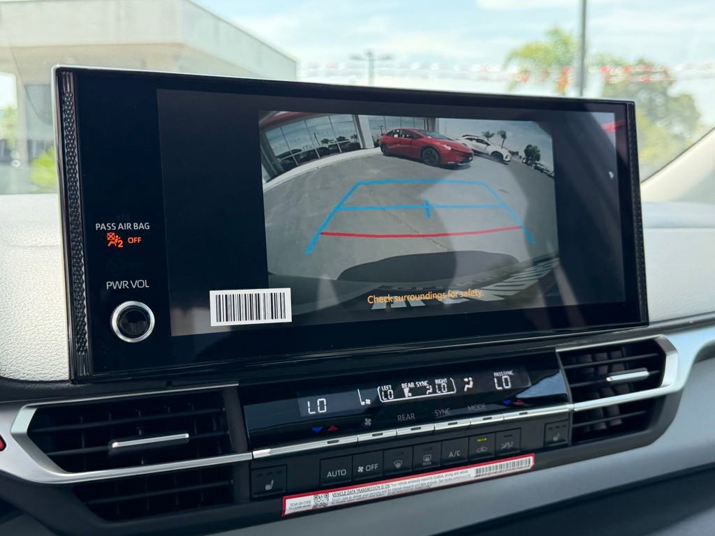 New 2026 Toyota Sienna XLE FWD image 30