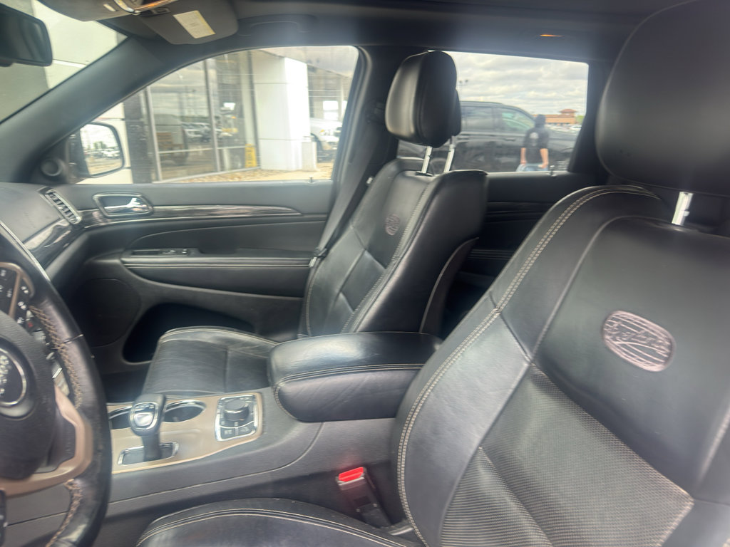 Used 2014 Jeep Grand Cherokee Overland w/ Advanced Technology Group AWD/4WD image 10