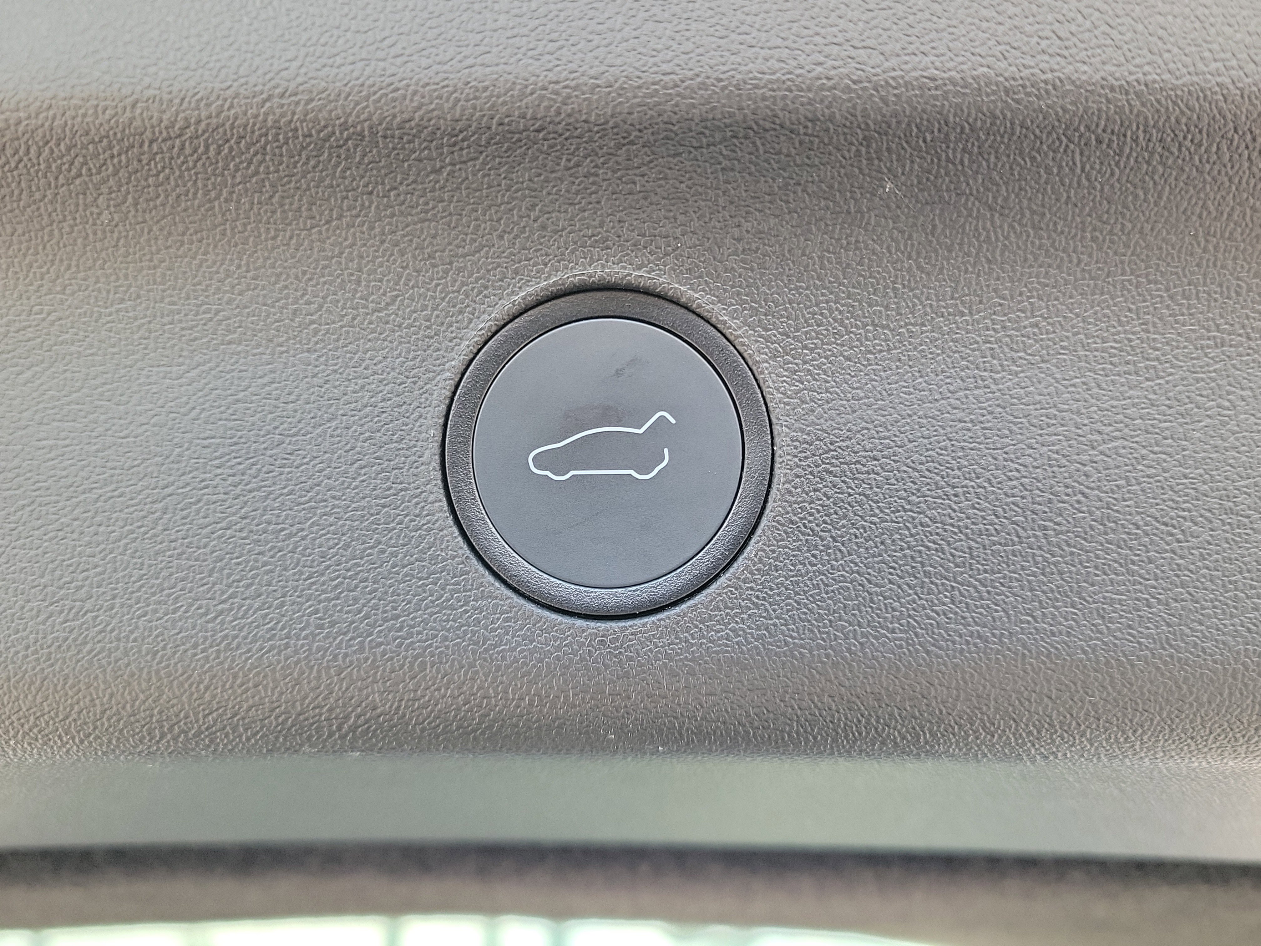 Used 2021 Tesla Model Y Long Range image 11