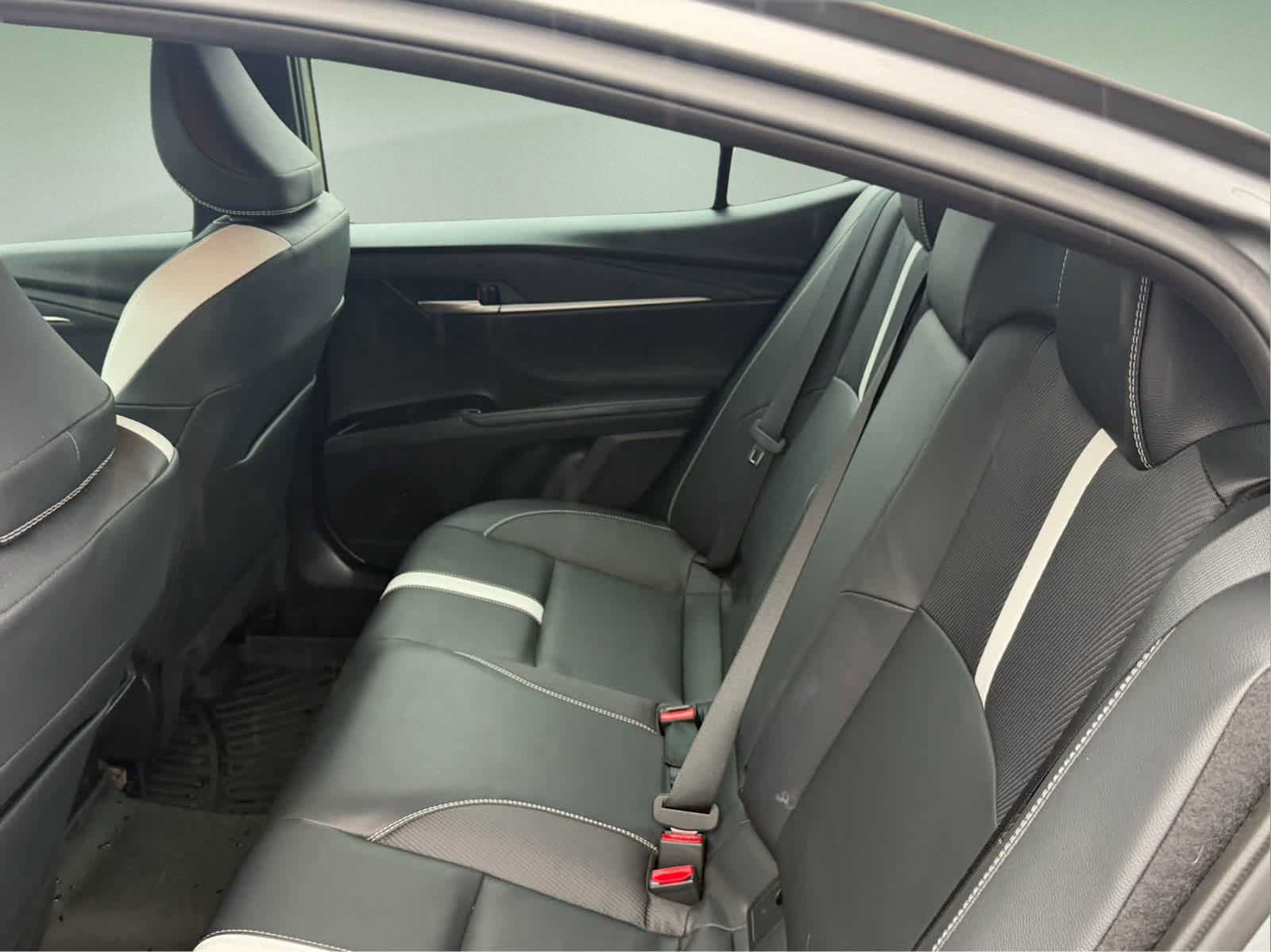Used 2025 Toyota Camry SE w/ Convenience Package FWD image 23