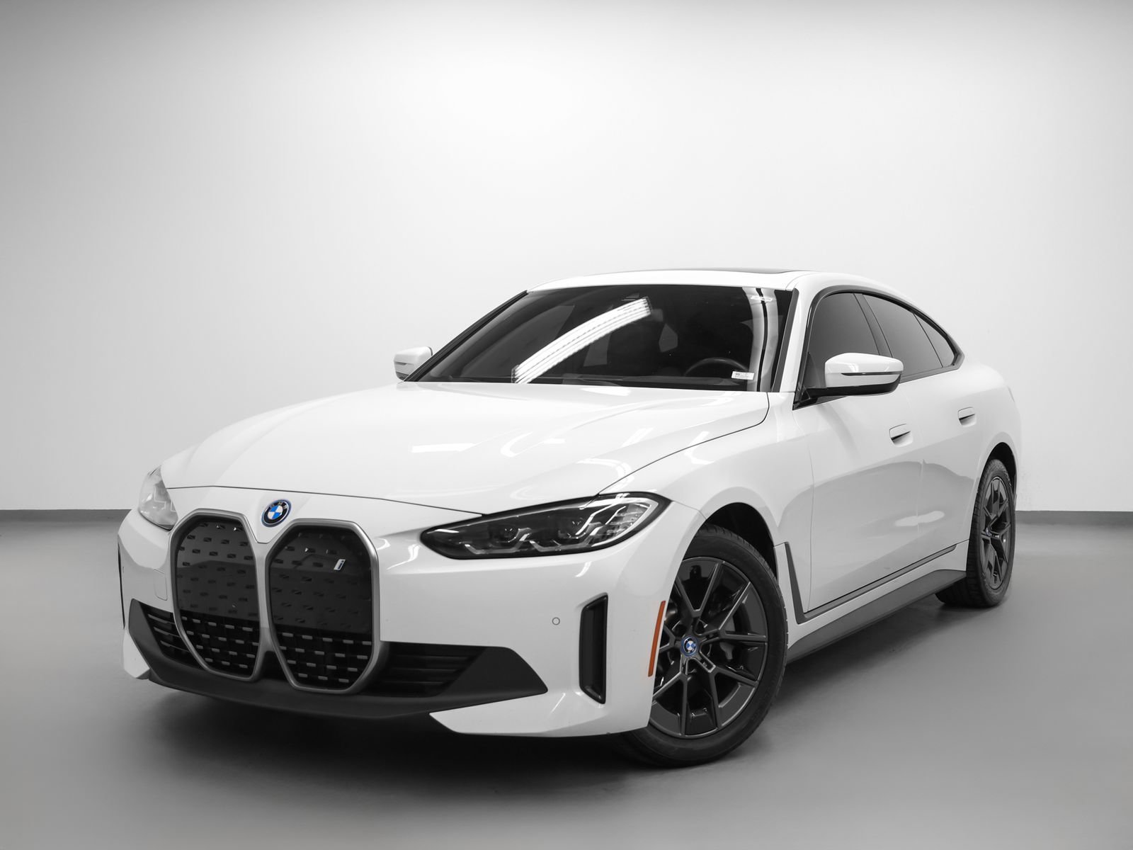 Used 2023 BMW i4 eDrive40 w/ Premium Package image 1