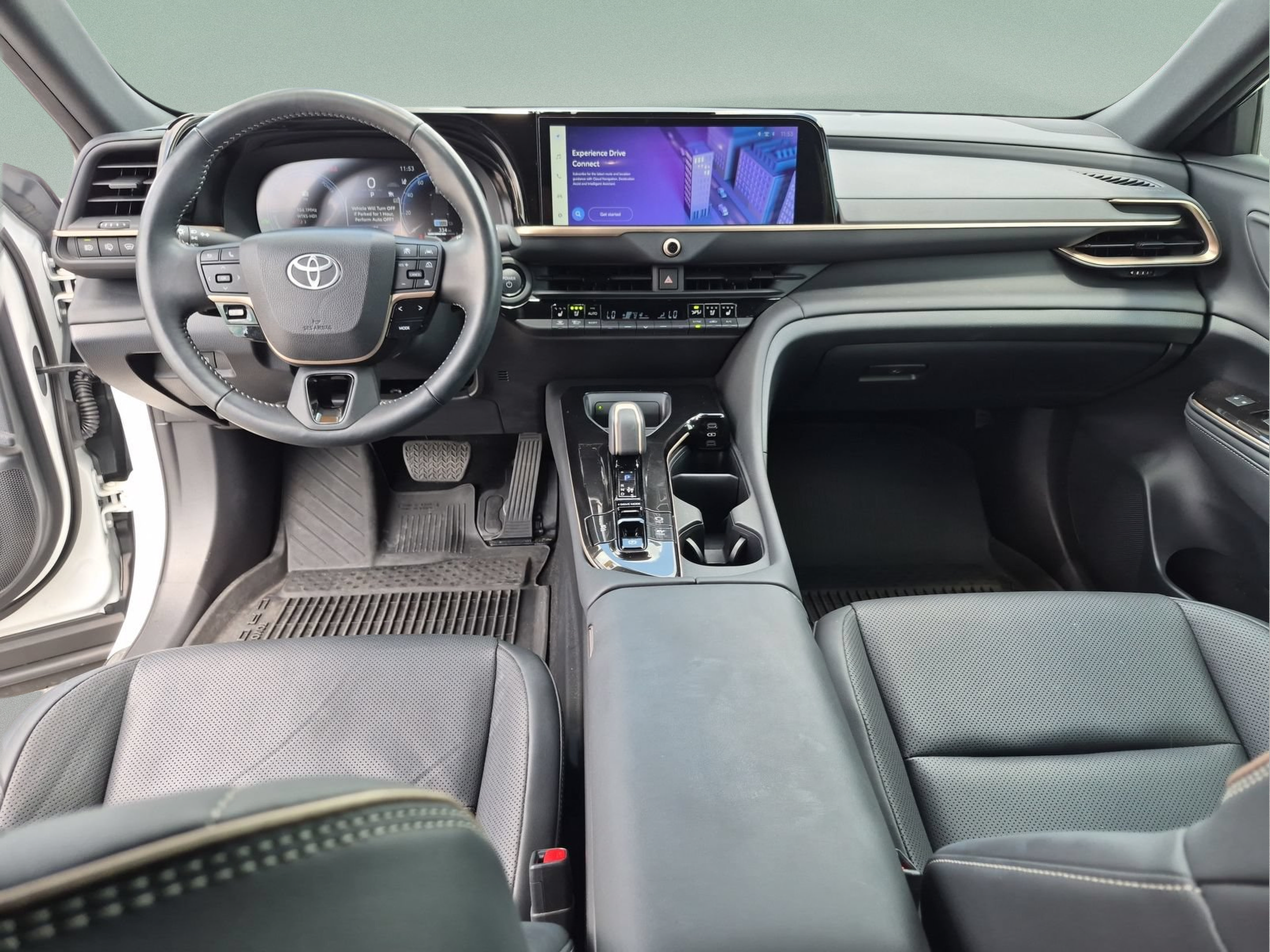 Used 2025 Toyota Crown Signia AWD/4WD image 26