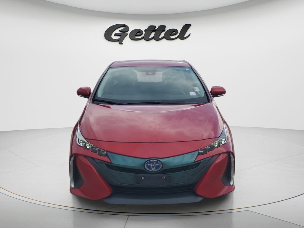 Used 2020 Toyota Prius Prime XLE FWD image 2