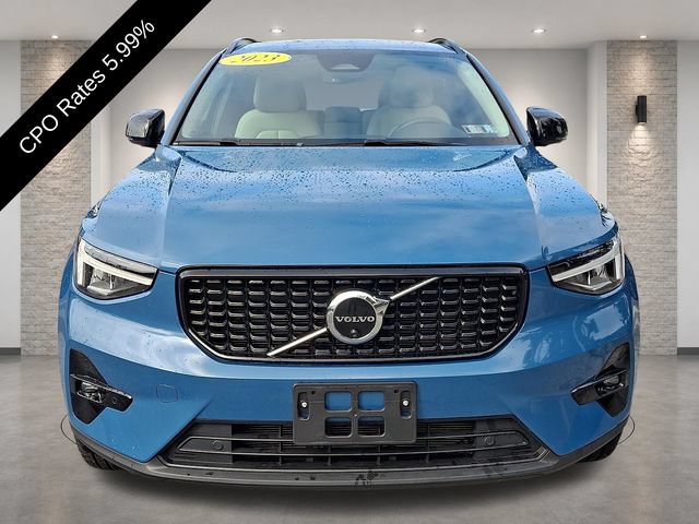 Certified 2023 Volvo XC40 B5 Plus w/ Driver Assist Package AWD/4WD image 2