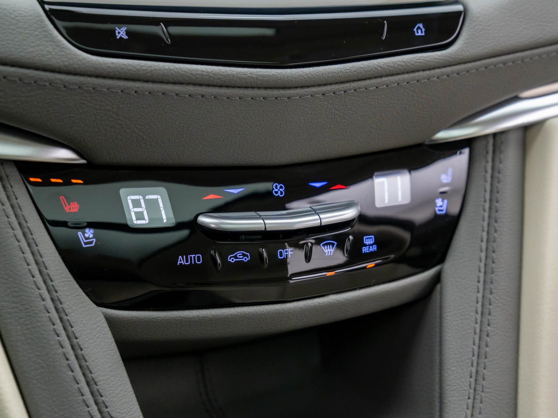 New 2026 Cadillac XT5 Premium Luxury w/ Driver Assist Package AWD/4WD image 29