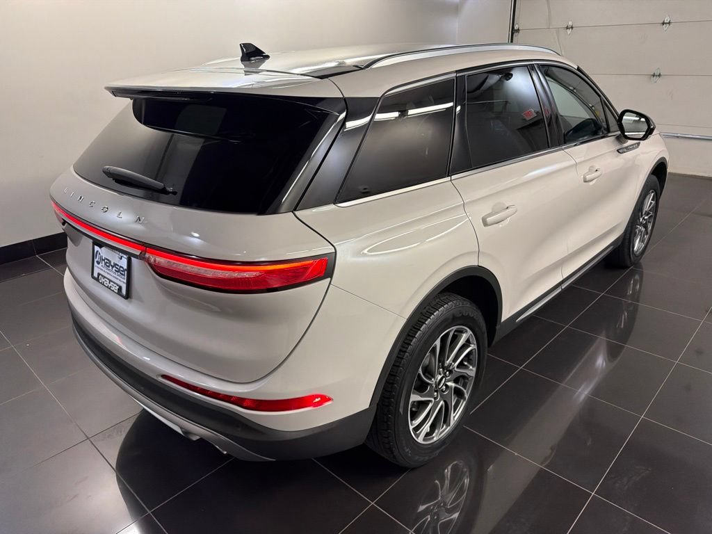Used 2022 Lincoln Corsair AWD w/ Equipment Group 101A image 6