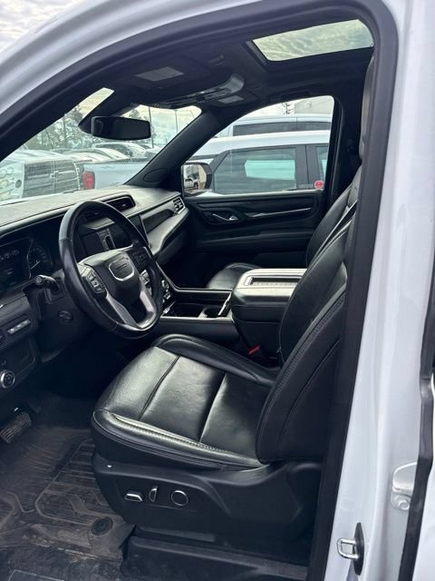 Used 2021 GMC Yukon XL Denali AWD/4WD image 9