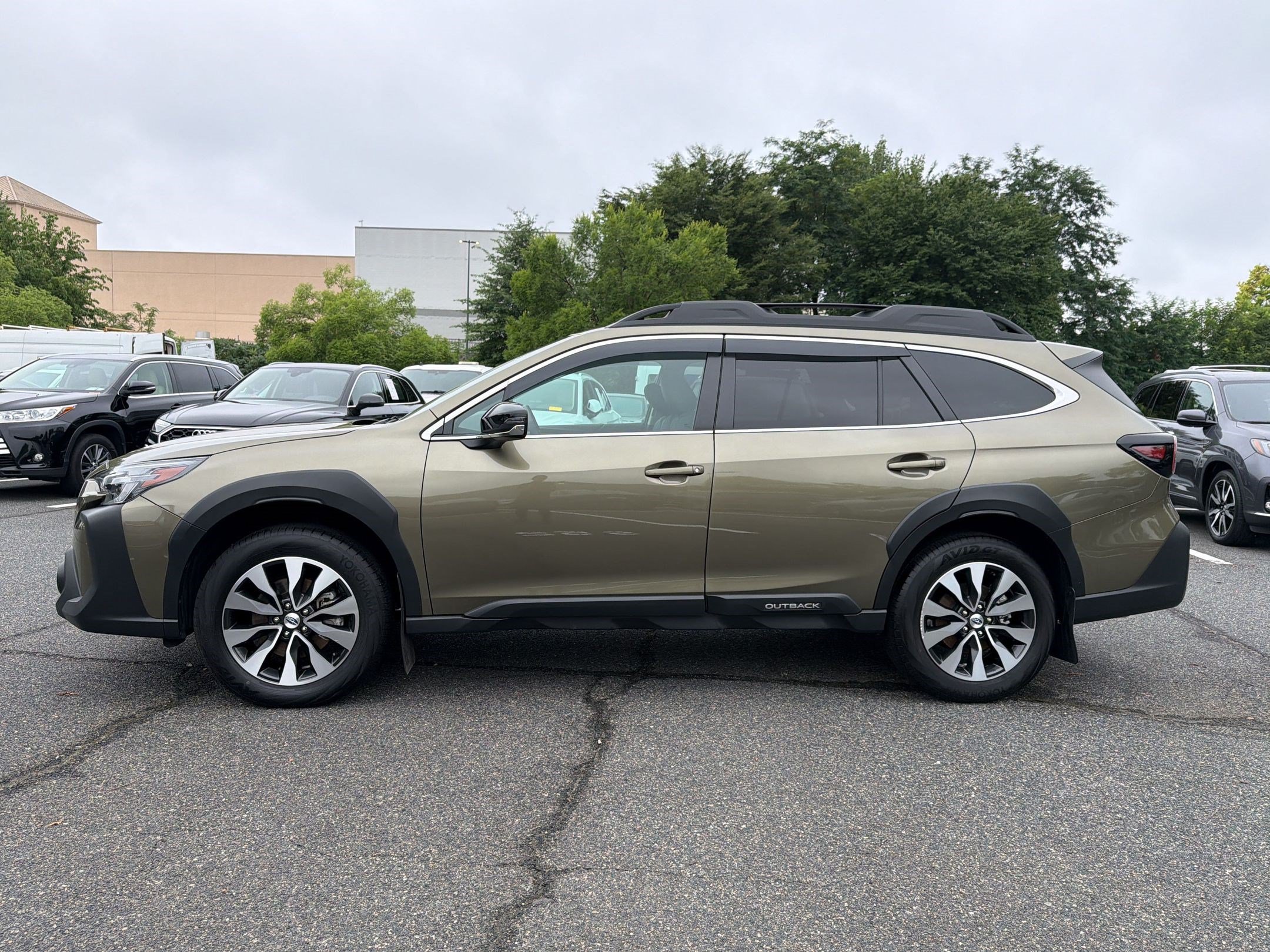 Used 2024 Subaru Outback Limited XT AWD/4WD image 2