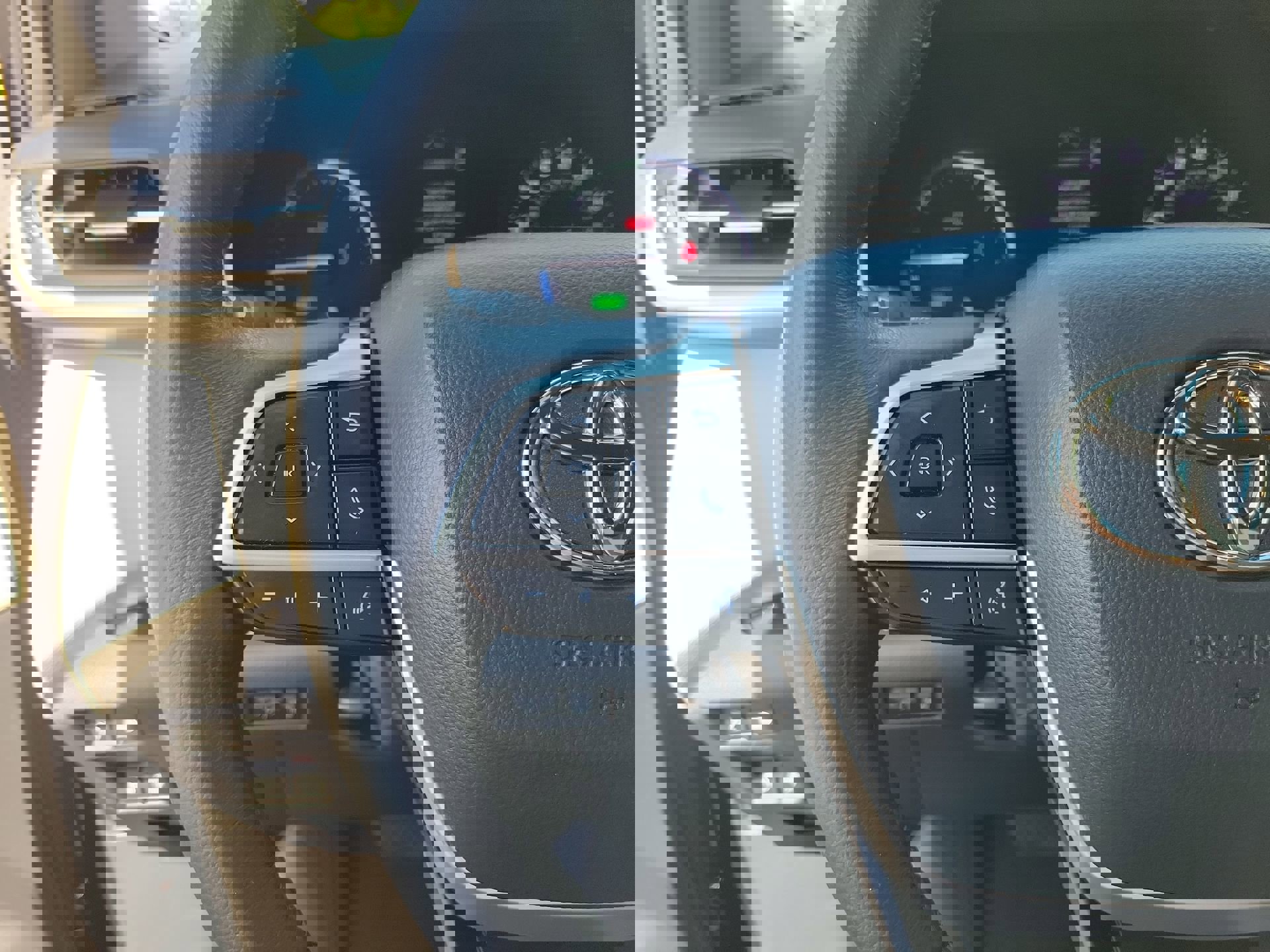 Used 2021 Toyota Sienna XLE AWD/4WD image 29