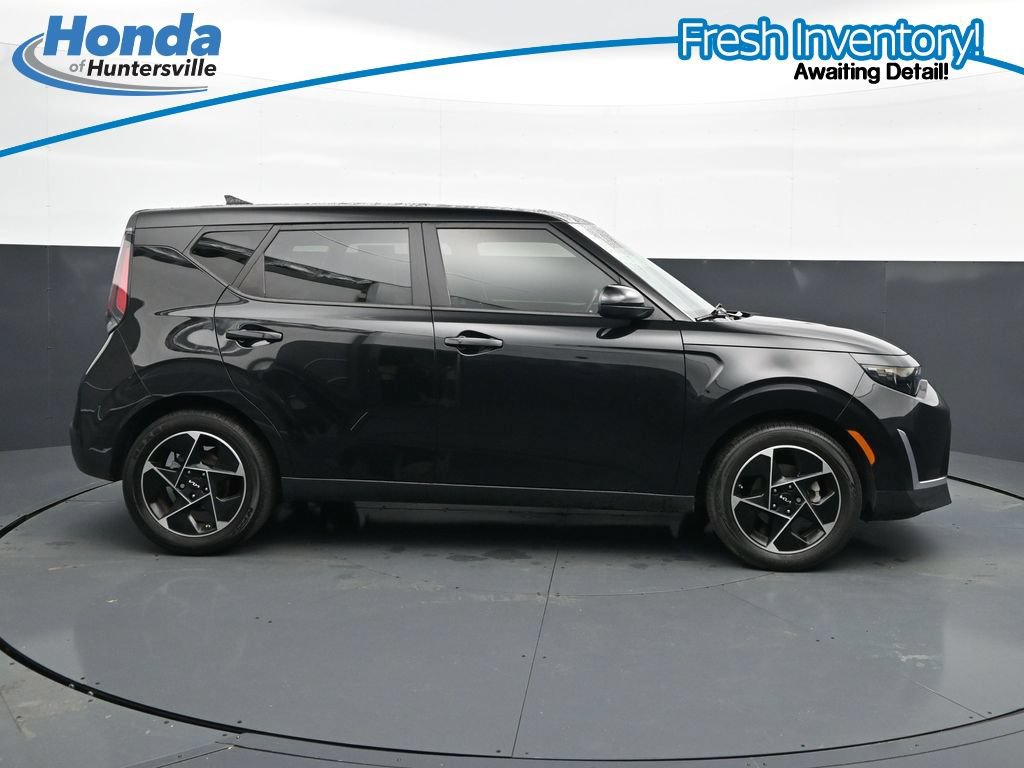 Used 2024 Kia Soul EX FWD image 11