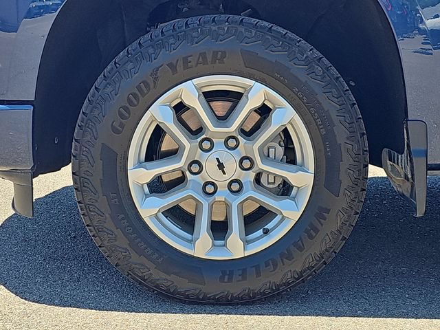 Used 2023 Chevrolet Silverado 1500 RST AWD/4WD image 19