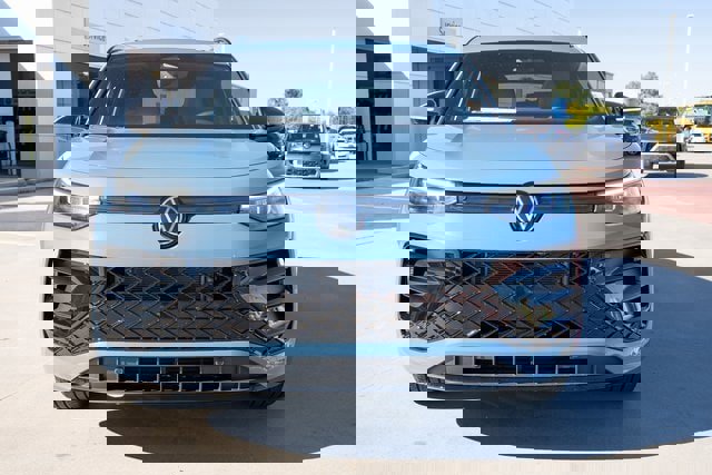 New 2026 Volkswagen Tiguan SE R-Line image 8