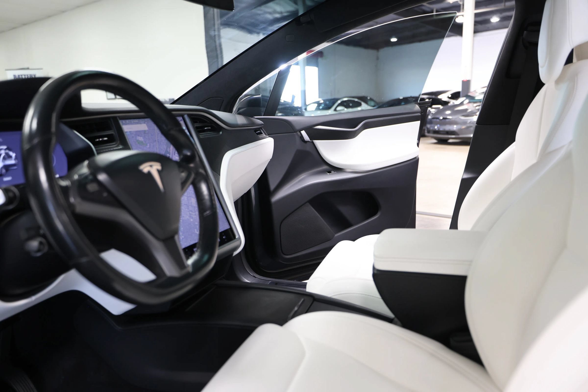 Used 2018 Tesla Model X 100D AWD/4WD image 25