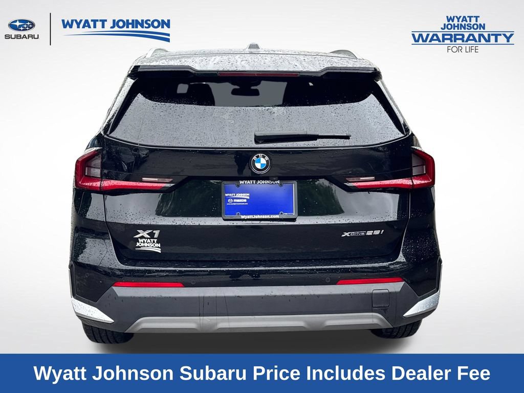 Used 2023 BMW X1 xDrive28i AWD/4WD image 5