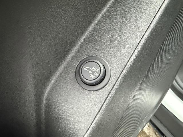 Used 2023 Chevrolet Equinox LT image 29