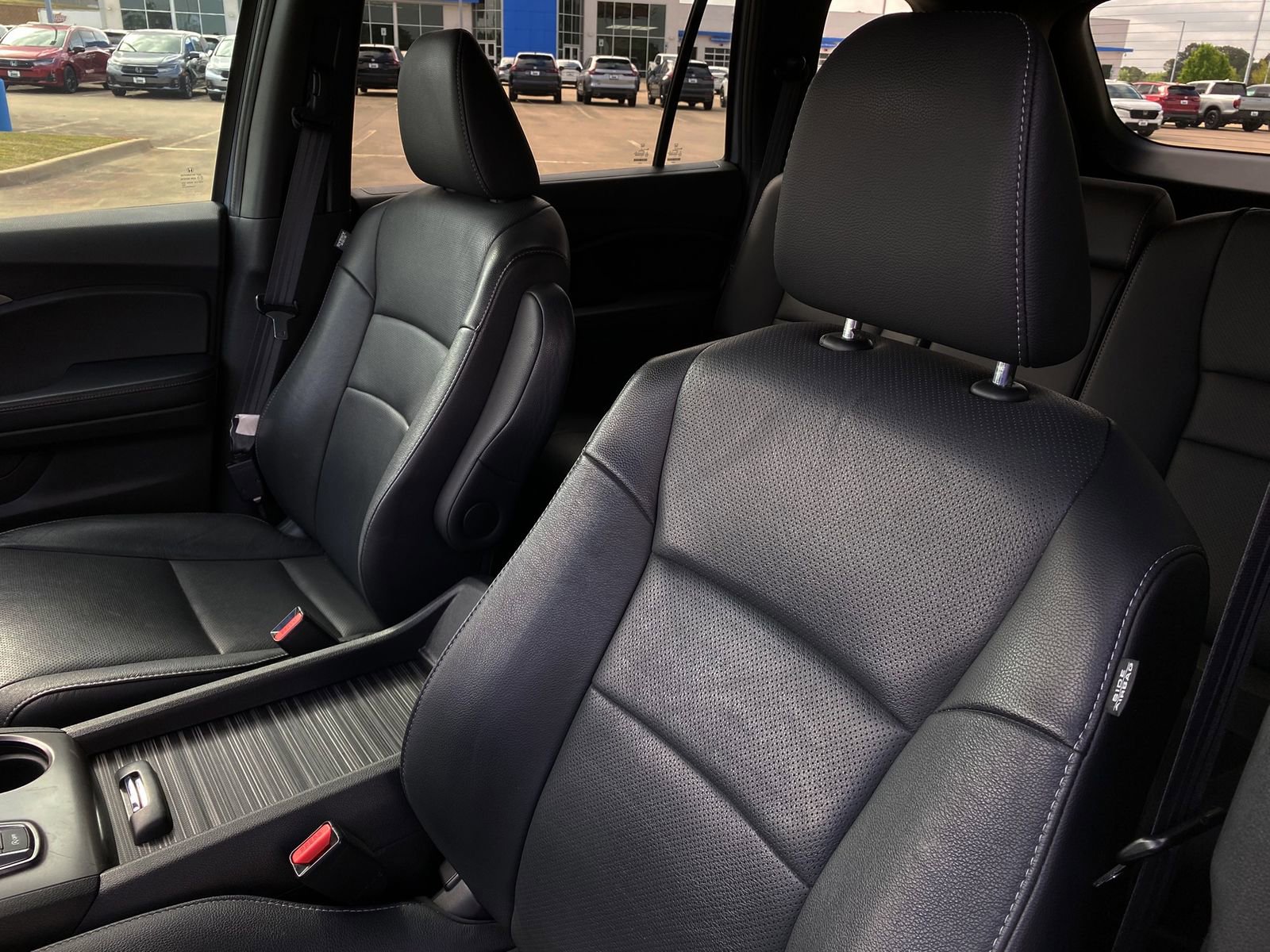 Used 2022 Honda Passport EX-L image 12