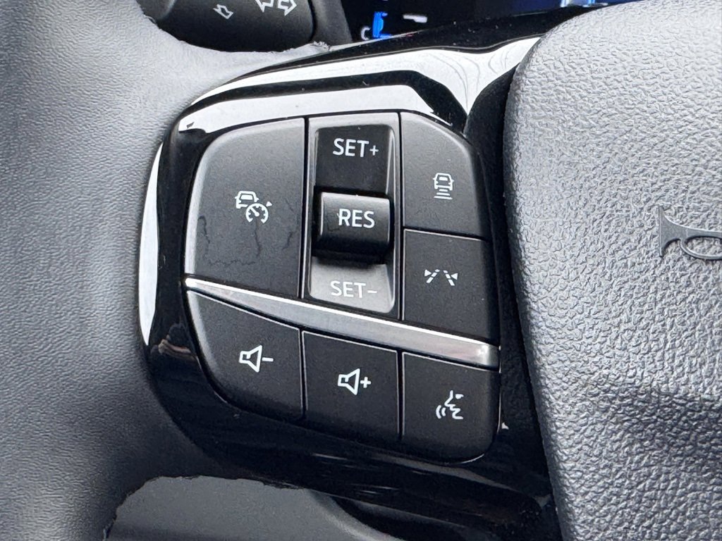 Used 2024 Ford Escape SE image 8