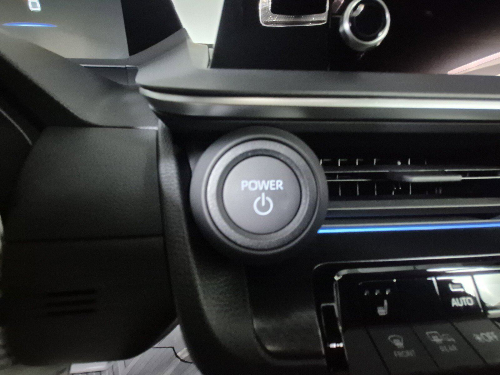 New 2026 Toyota Prius AWD image 25