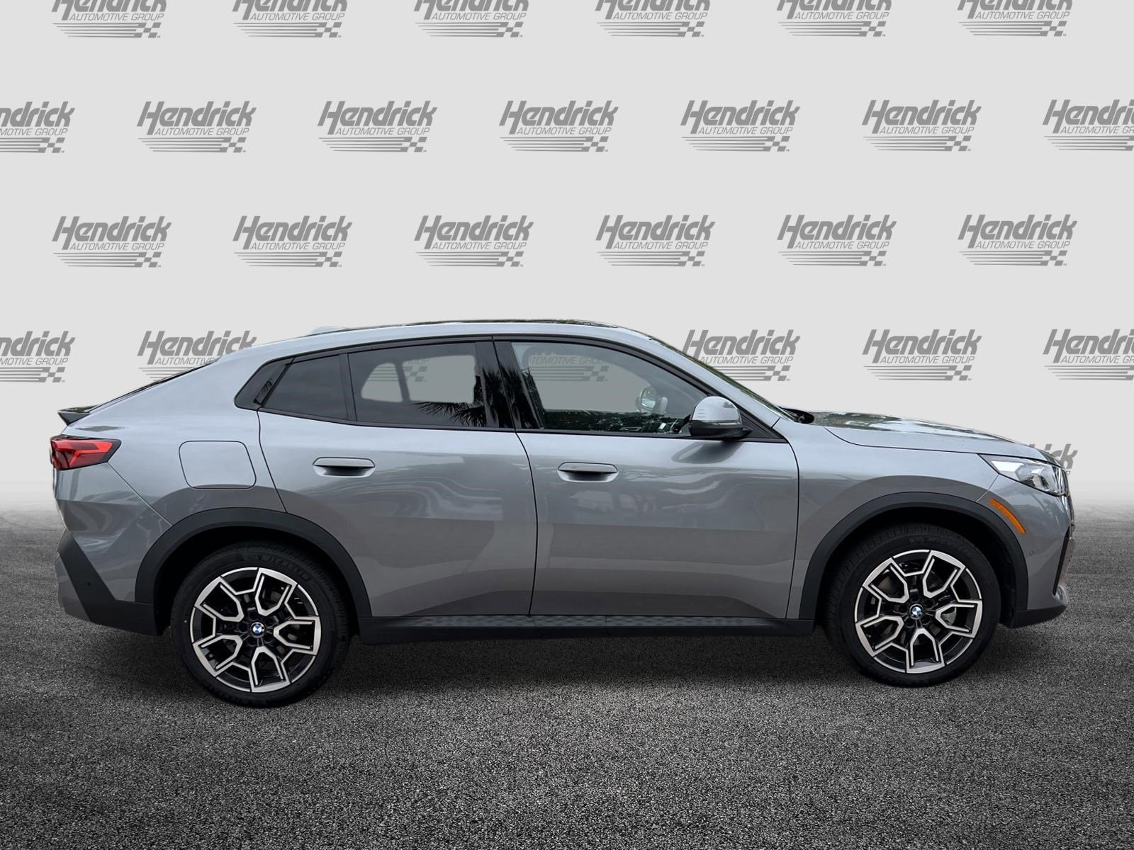 Certified 2025 BMW X2 xDrive28i AWD/4WD image 11