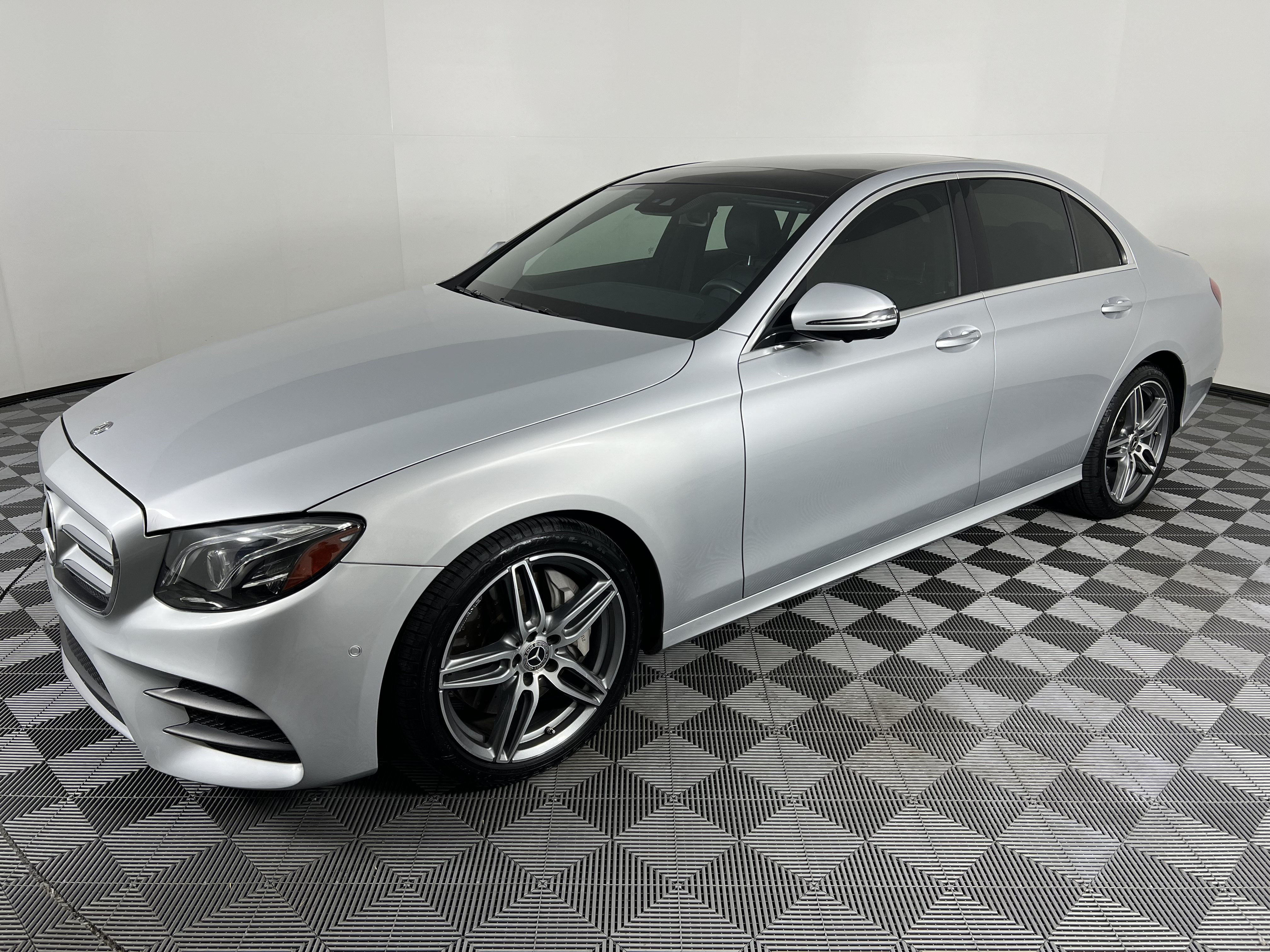 Certified 2019 Mercedes-Benz E 300 4MATIC image 8