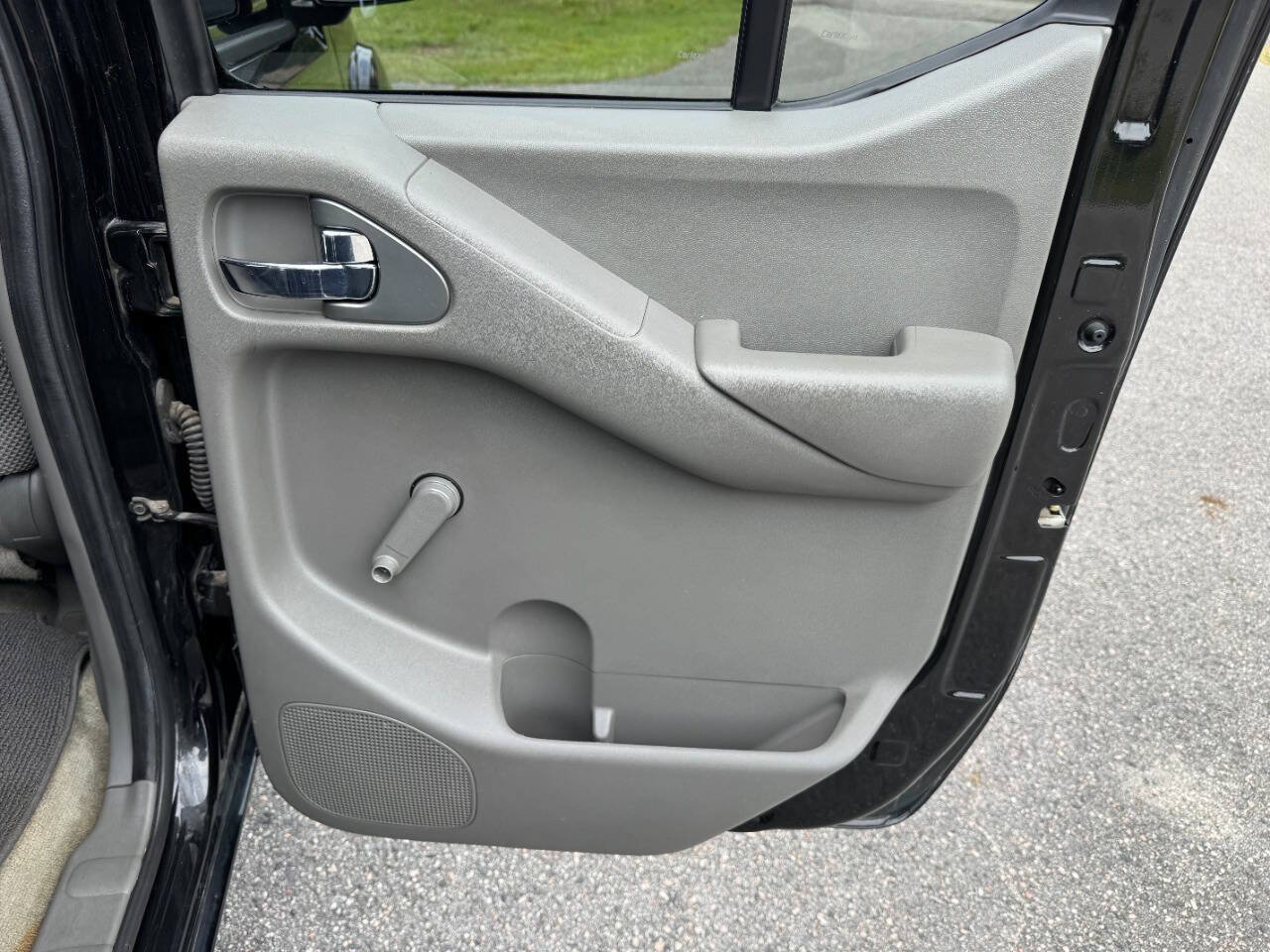 Used 2015 Nissan Frontier S AWD/4WD image 26