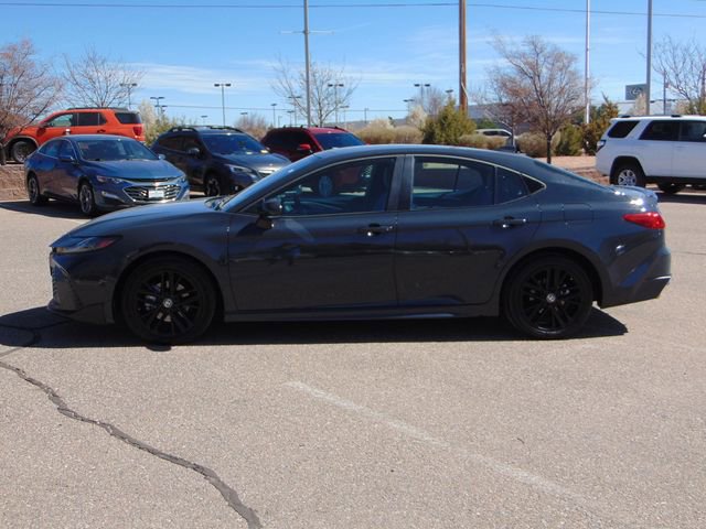 Used 2025 Toyota Camry SE image 7
