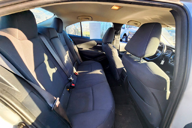 Used 2021 Toyota Corolla LE FWD image 18