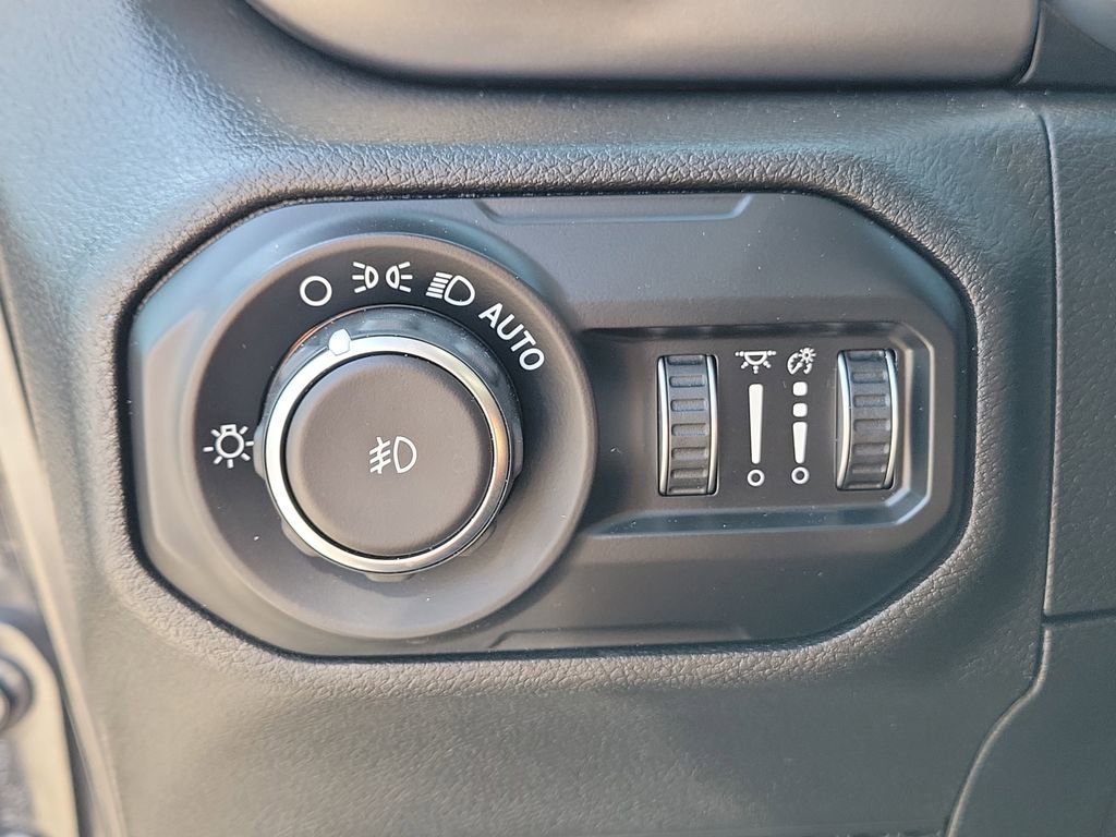Used 2020 Jeep Wrangler Unlimited Sport AWD/4WD image 23