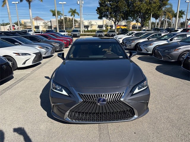 Used 2020 Lexus ES 300h w/ Premium Package image 1