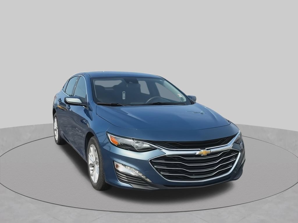 Used 2025 Chevrolet Malibu LT FWD image 3