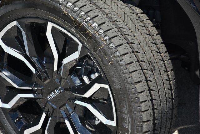 New 2025 GMC Sierra EV Denali image 3