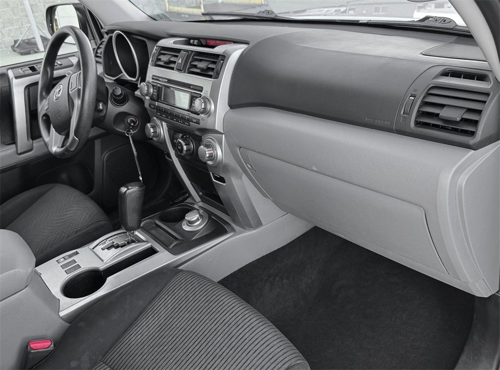 Used 2013 Toyota 4Runner SR5 w/ Convenience Pkg image 28