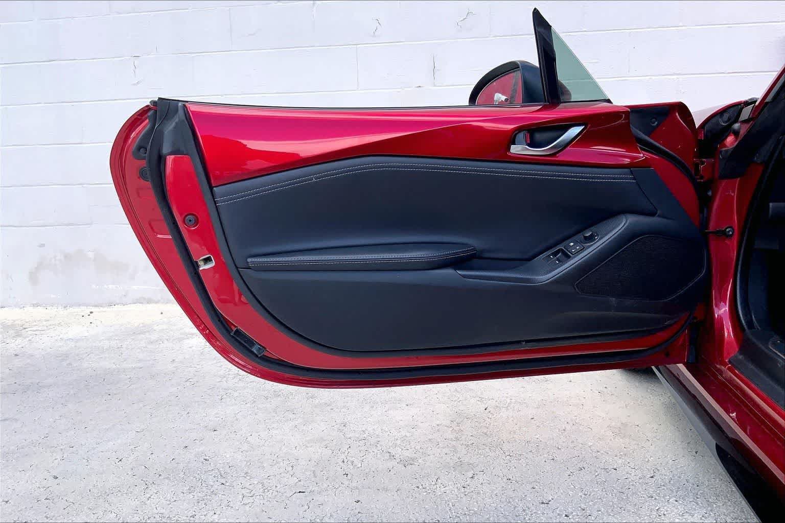 Used 2023 MAZDA MX-5 Miata Grand Touring w/ Weather Package RWD image 26