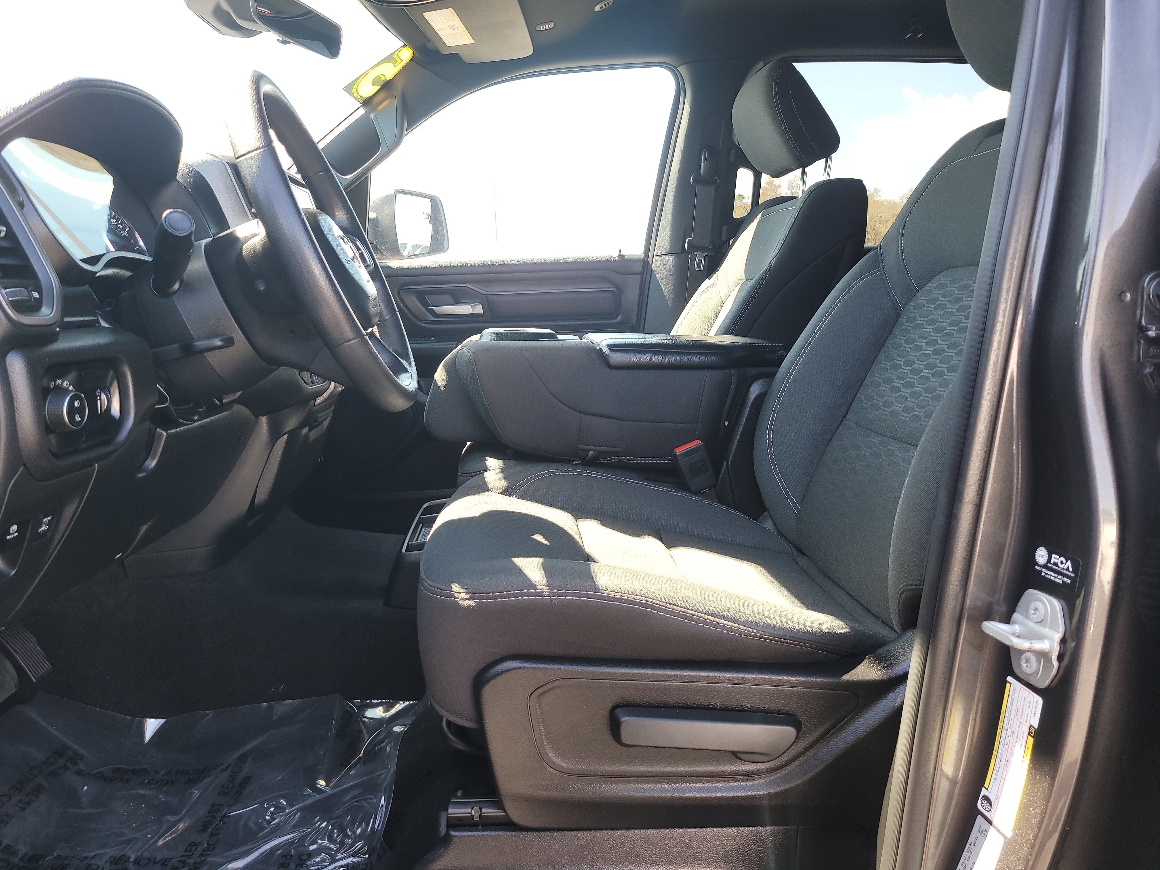 Used 2025 RAM 1500 Warlock AWD/4WD image 17