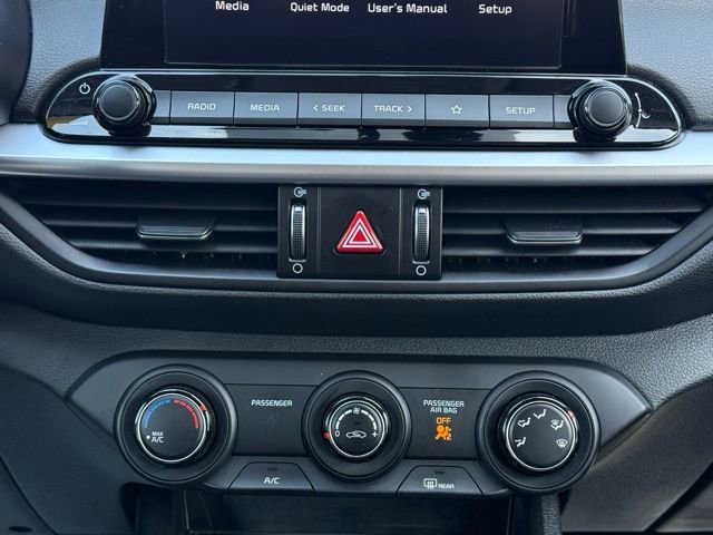 Used 2023 Kia Forte LXS w/ LXS Technology Package image 40