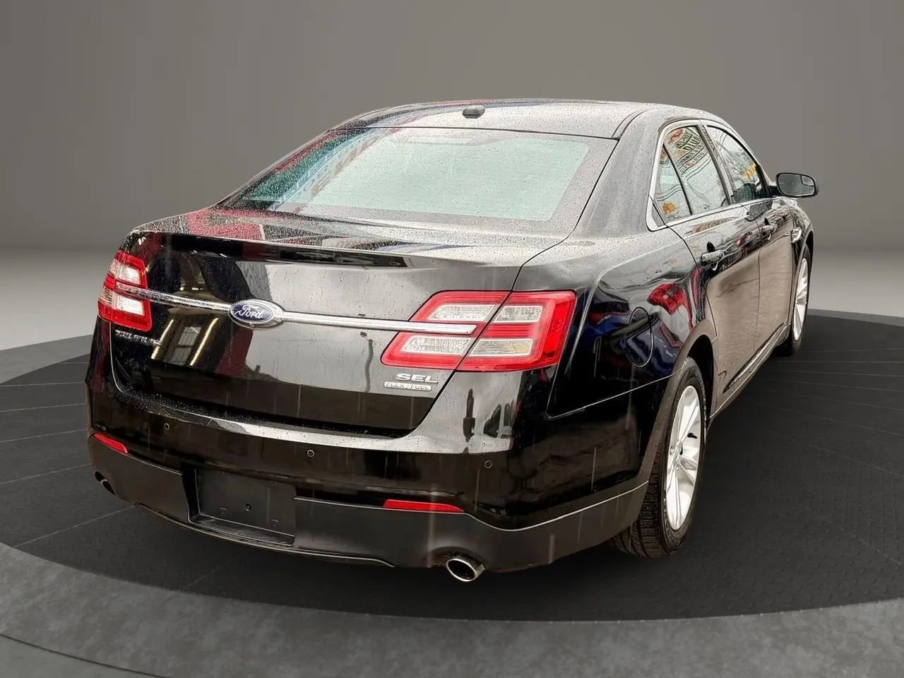 Used 2014 Ford Taurus SEL w/ Equipment Group 201A image 4