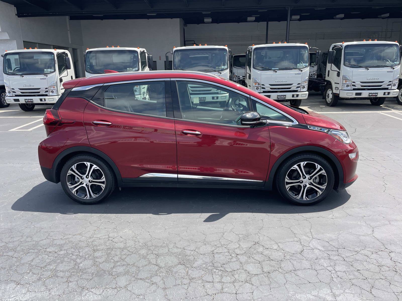 Used 2017 Chevrolet Bolt Premier w/ Driver Confidence II Package FWD image 4