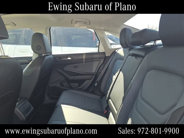 Used 2025 Volkswagen Jetta SEL FWD image 7