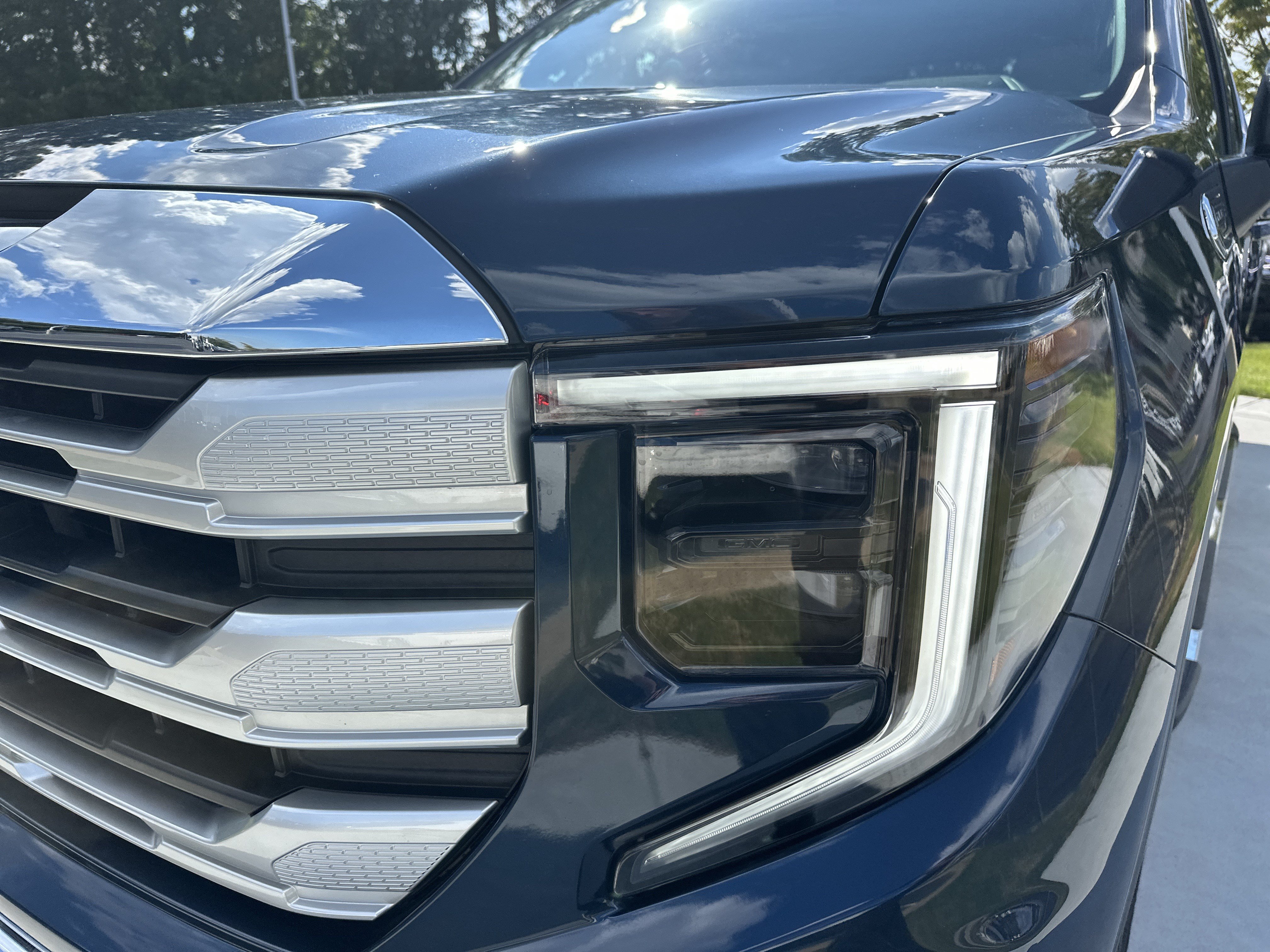 Used 2022 GMC Sierra 1500 SLE AWD/4WD image 6