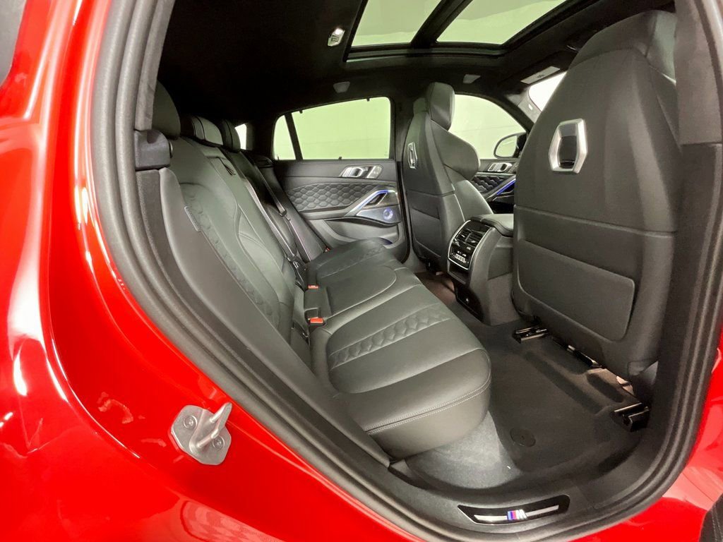 Used 2025 BMW X6 M Competition w/ Executive Package image 23