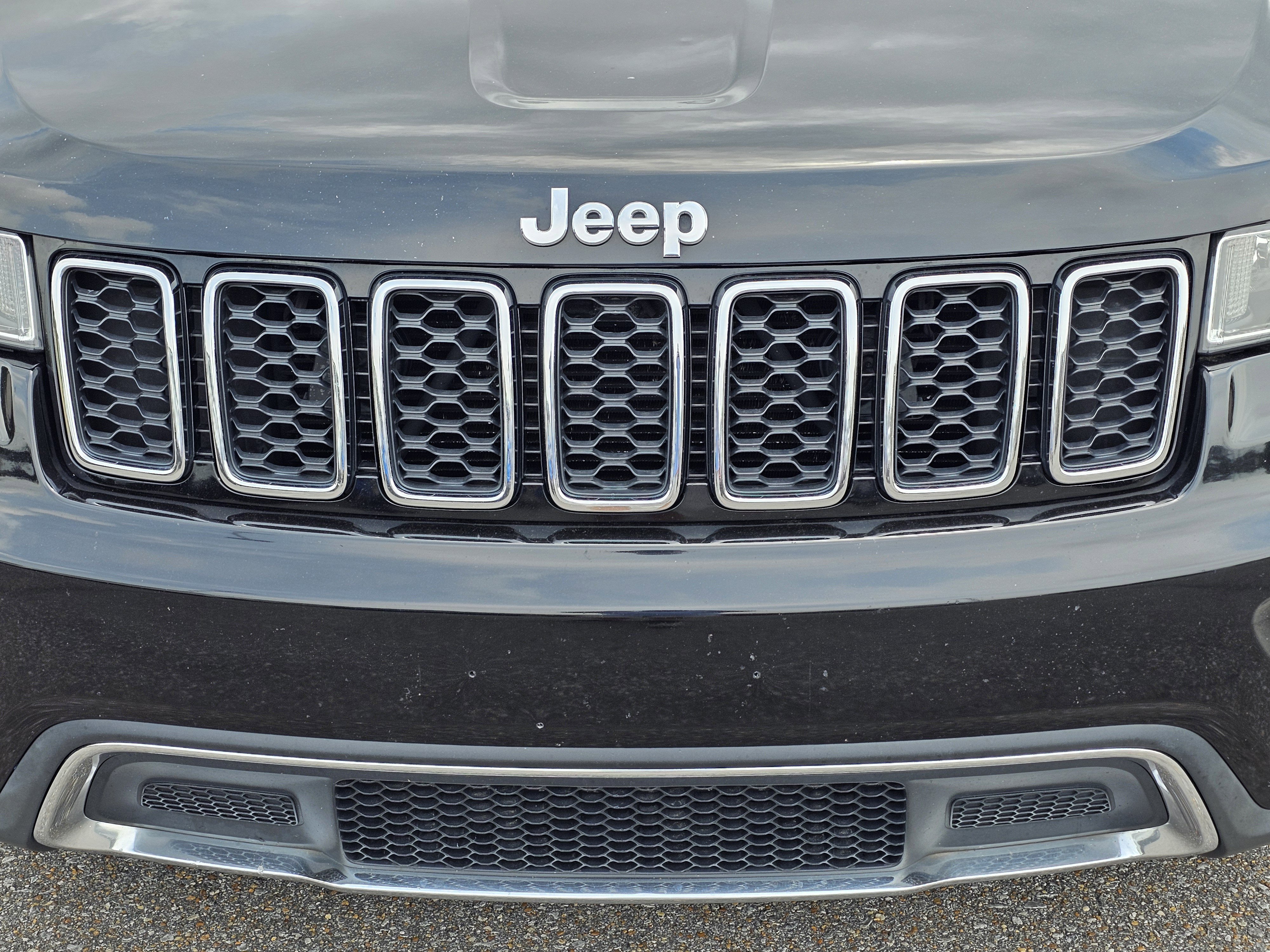Used 2021 Jeep Grand Cherokee Limited AWD/4WD image 3