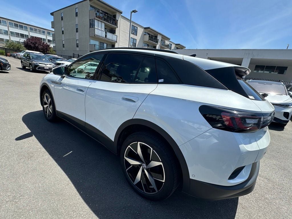 Used 2023 Volkswagen ID.4 Pro S AWD/4WD image 3