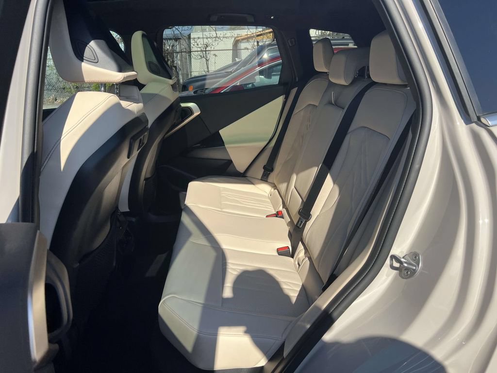 Used 2025 BMW X3 xDrive30i w/ Premium Package AWD/4WD image 14
